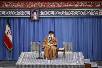 Leader stresses Iran's strength 40 years after revolution