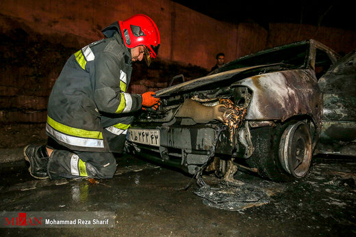 آتش سوزی پراید در اصفهان