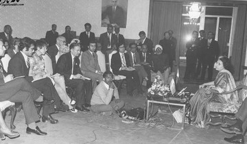 عکس | ۴۴سال قبل؛ مصاحبه مطبوعاتی ایندیرا گاندی در تهران