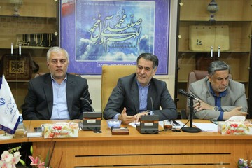 استاندار چهارمحال‌وبختیاری: رفع موانع سرمایه‌گذاری از دغدغه‌های اصلی دولت دوازدهم است 