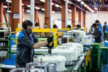 رئیس اتحادیه کارگران: کارفرمایان با رشد  ۲۰ درصدی حقوق کارگران موافقند