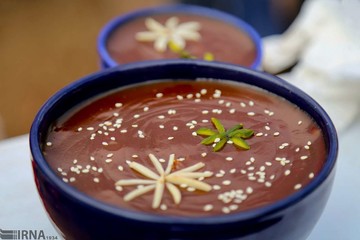آیین سنتی سمنو پزان شهر درق
