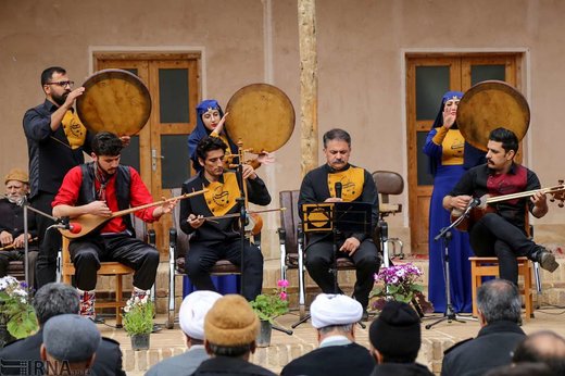 آیین سنتی سمنو پزان شهر درق
