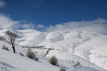 رخت سفید زمستان بر قامت آبیدر