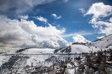 رخت سفید زمستان بر قامت آبیدر