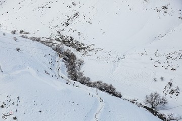 رخت سفید زمستان بر قامت آبیدر