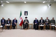 رهبر انقلاب: مردم را نسبت به بسته اروپایی شرطی نکنید