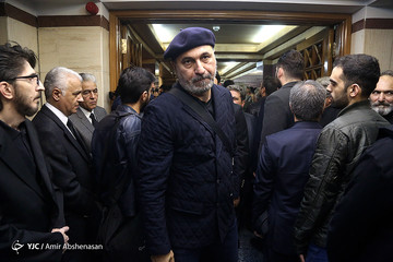 تصاویر | حمید فرخ‌نژاد و جواد خیابانی در مراسم ختم خشایار الوند