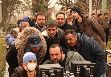 بازیگران «بر سر دوراهی» مهمان لحظه سال تحویل شبکه دو
