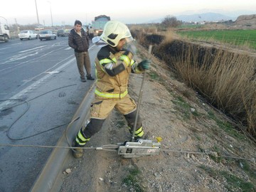 واژگونی ساینا در جاده ورامین به تهران