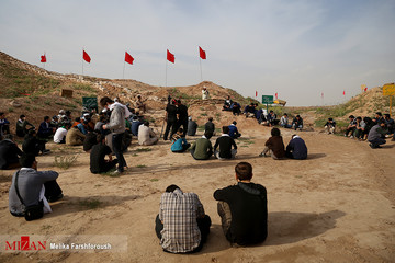 کاروان راهیان نور دانشجویان خارجی در مناطق عملیاتی جنوب