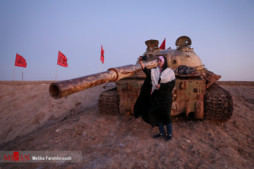 کاروان راهیان نور دانشجویان خارجی در مناطق عملیاتی جنوب