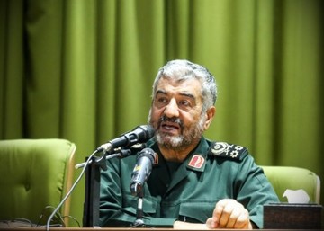 فرمانده کل سپاه: دیگر پشمی در کلاه آمریکا نیست