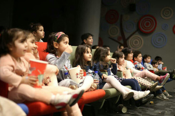 افتتاح «کندو»، تماشاخانه‌ای برای خردسالان