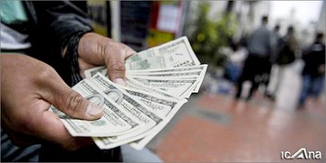 دلیل رفت و برگشت مداوم قیمت دلار در بازار چیست؟
