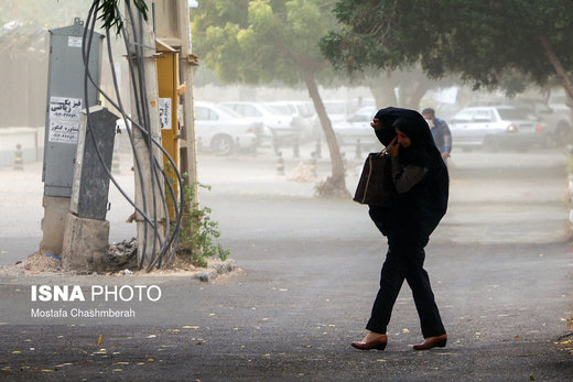 وزش باد نسبتا شدید در تهران/هوا سردتر می‌شود