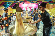 تصاویر | پخت نوروزی ۱۰ هزار کیلو سمنی در شیراز