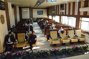 کارگاه بررسی قوانین مالیاتی ویژه اعضای انجمن پیمانکاران لرستان برگزار شد