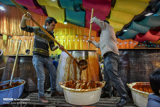 پخت ۱۰تن سمنی در شیراز