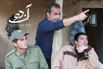 تصاویر دیده نشده از نوید محمدزاده در فیلمی اکران نشده