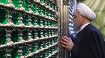 تصاویر |  زیارت روحانی در حرم امامین کاظمین(ع)