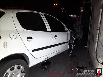 تصادف پژو 206 با عابر و پراید در بزرگراه رسالت