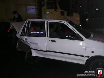 تصادف پژو 206 با عابر و پراید در بزرگراه رسالت