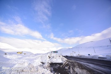 چهره زمستانی گردنه امامزاده هاشم(ع)