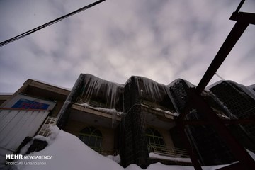 چهره زمستانی گردنه امامزاده هاشم(ع)