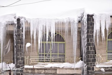 چهره زمستانی گردنه امامزاده هاشم(ع)