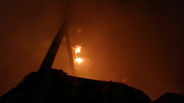 آتش سوزی کارگاه مبل و مصنوعات چوبی در بزرگراه آزادگان