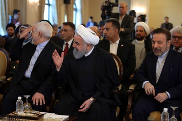 نشست صمیمی حجت‌الاسلام روحانی با سران قومیت ها و عشایر عراق
