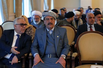نشست صمیمی حجت‌الاسلام روحانی با سران قومیت ها و عشایر عراق