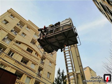 مهار آتش سوزی خودروها در پارکینگ ساختمان