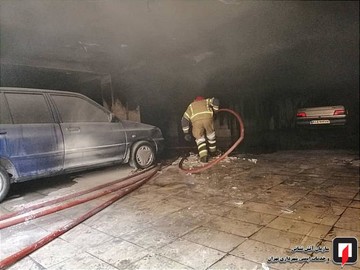 مهار آتش سوزی خودروها در پارکینگ ساختمان