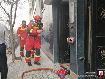 مهار آتش سوزی خودروها در پارکینگ ساختمان