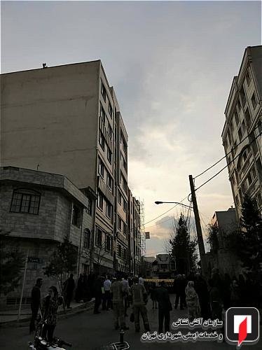 مهار آتش سوزی خودروها در پارکینگ ساختمان