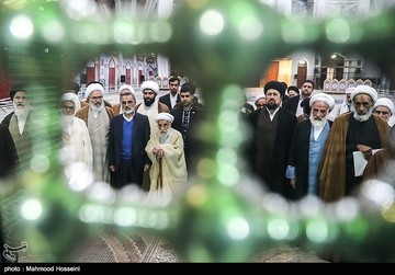 عکس | تجدید میثاق اعضای مجلس خبرگان با آرمان‌های امام (ره)