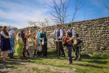 آیین سنتی نوروزخوانی در روستای بالاجاده استان گلستان
