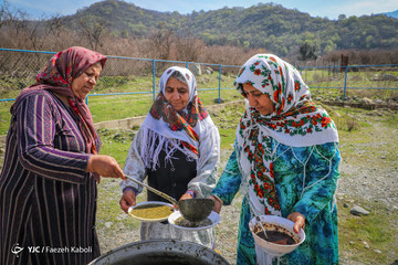 آیین سنتی نوروزخوانی در روستای بالاجاده استان گلستان