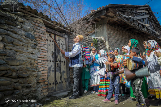 آیین سنتی نوروزخوانی در روستای بالاجاده استان گلستان