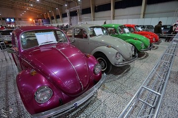 نمایشگاه خودروهای کلاسیک و مدرن در اصفهان