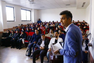 جلسه دفاع عادل فردوسی پور