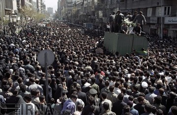 26 اسفند 1373؛درگذشت حجت الاسلام و المسلمین حاج سید احمد خمینی