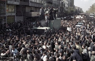 26 اسفند 1373؛درگذشت حجت الاسلام و المسلمین حاج سید احمد خمینی