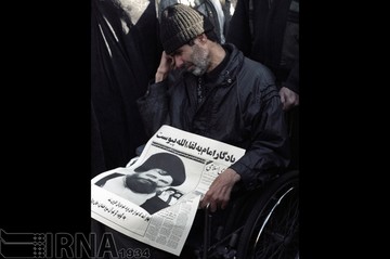 26 اسفند 1373؛درگذشت حجت الاسلام و المسلمین حاج سید احمد خمینی