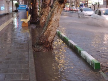 تصاویر | بارش شدید باران و تگرگ در آخرین روزهای زمستان ارومیه