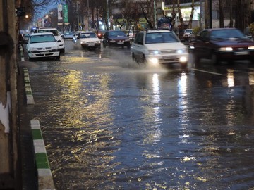 تصاویر | بارش شدید باران و تگرگ در آخرین روزهای زمستان ارومیه