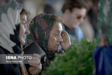 در مورد آجیل و به ویژه پسته هم برخی فروشندگان می‌گویند یکی از دلایل اصلی افزایش قیمت‌ها، صادرات این محصولات است