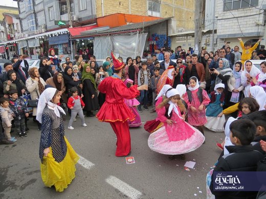 کارناوال استقبال از نوروز ۹۸ در خیابان‌های آستارا